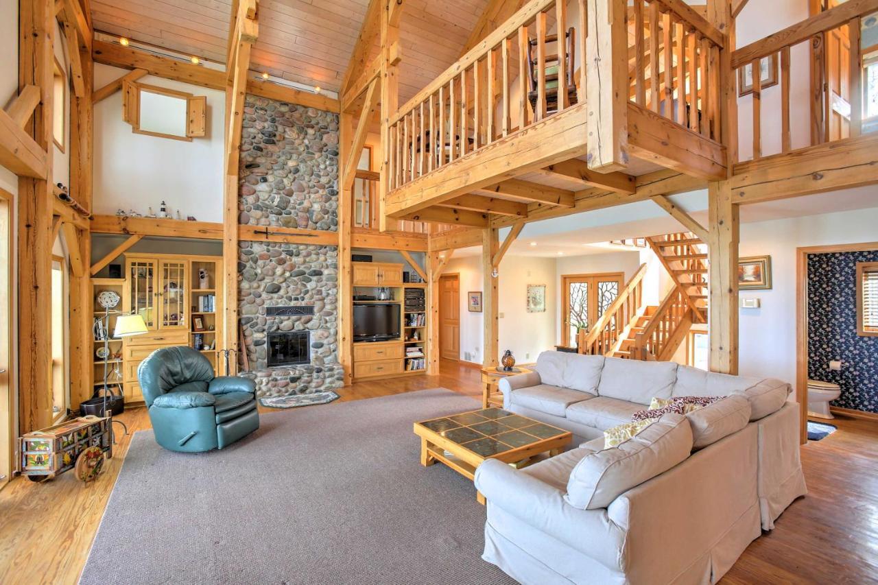 Gorgeous Charlevoix Home On Lake Michigan! Ellsworth Εξωτερικό φωτογραφία